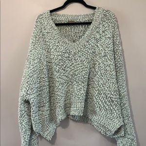 Ladies POL popcorn sweater, size medium